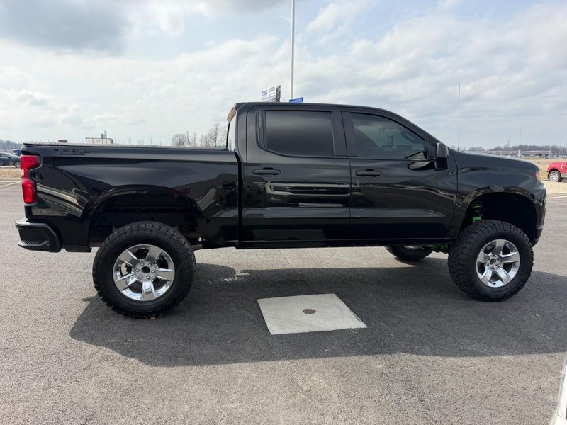 Chevrolet Silverado 1500 Vehicle Full-screen Gallery Image 04