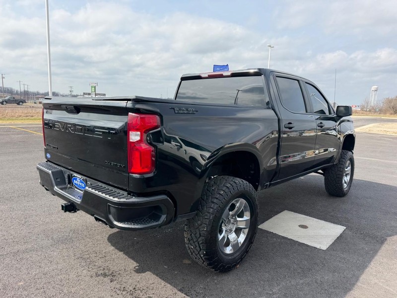 Chevrolet Silverado 1500 Vehicle Full-screen Gallery Image 05
