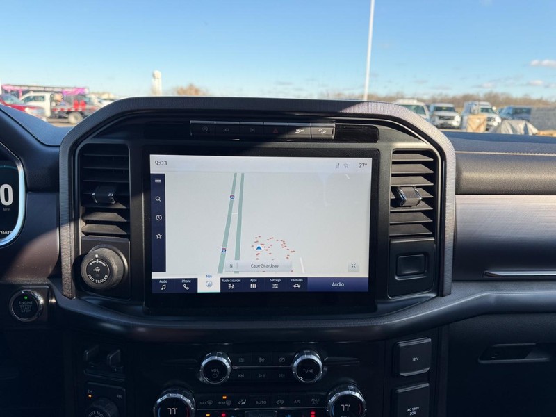 Ford F-150 Vehicle Full-screen Gallery Image 15