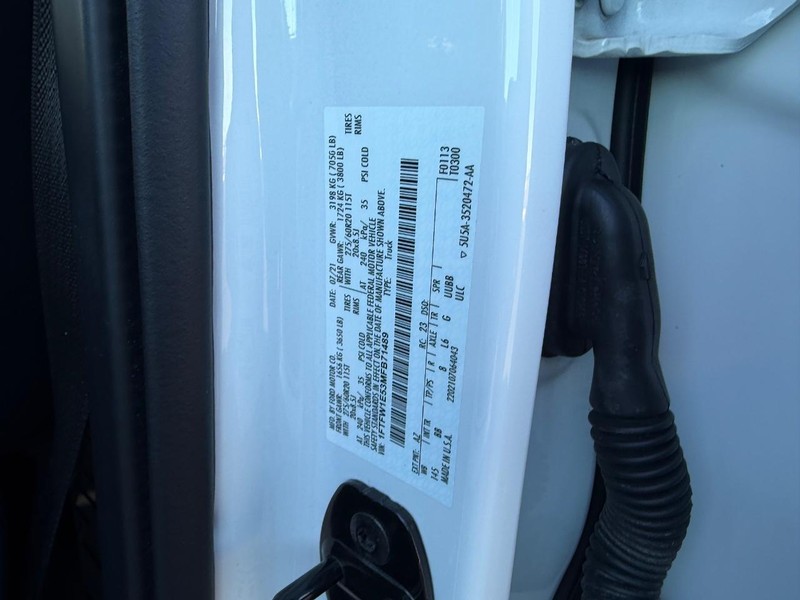 Ford F-150 Vehicle Full-screen Gallery Image 24