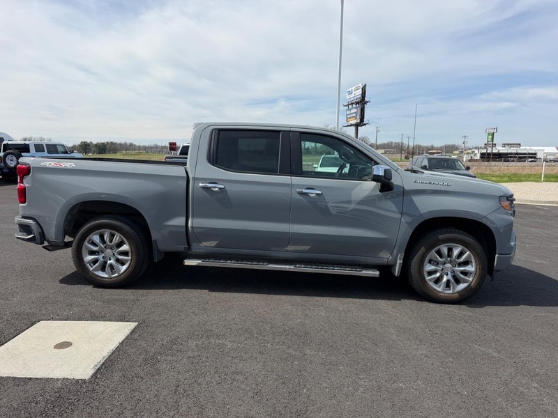 Chevrolet Silverado 1500 Vehicle Full-screen Gallery Image 04