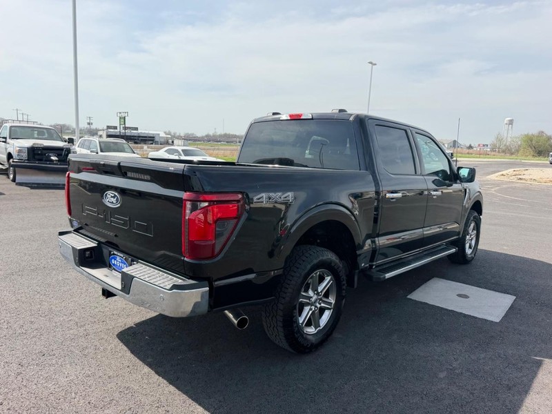 Ford F-150 Vehicle Full-screen Gallery Image 05