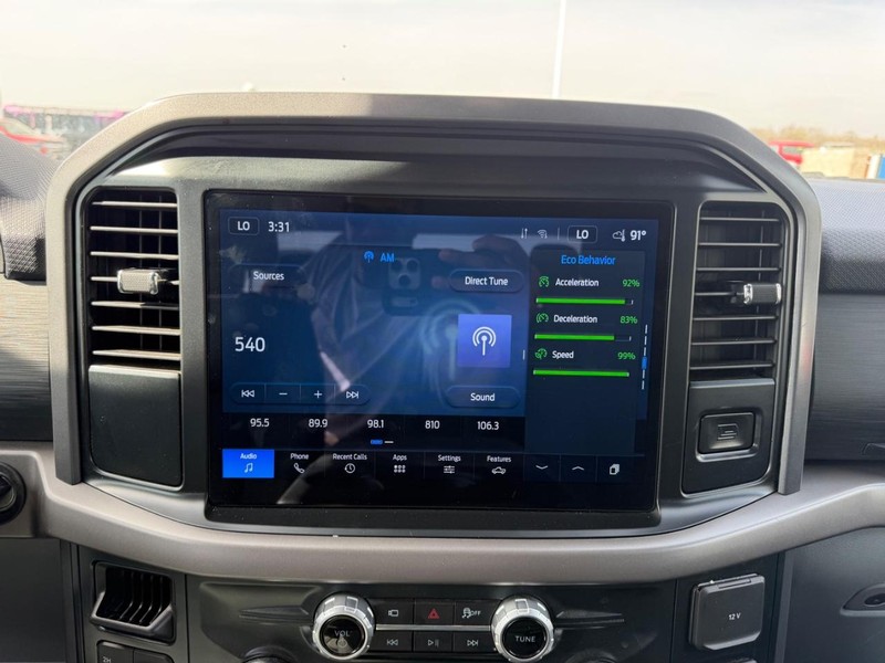 Ford F-150 Vehicle Full-screen Gallery Image 15