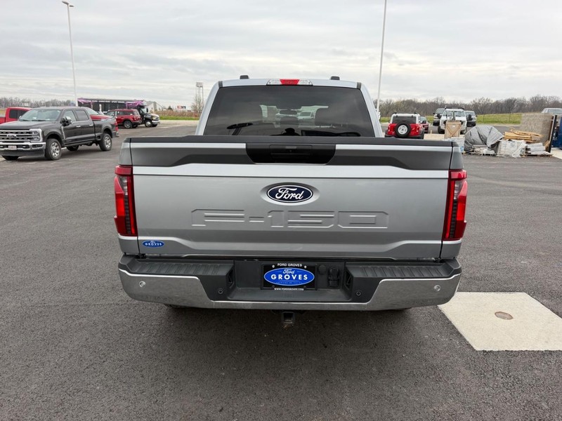 Ford F-150 Vehicle Full-screen Gallery Image 06