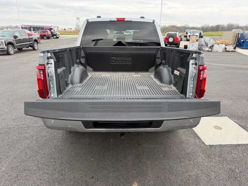 Ford F-150 Vehicle Full-screen Gallery Image 07