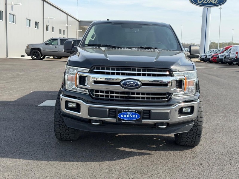 Ford F-150 Vehicle Full-screen Gallery Image 02