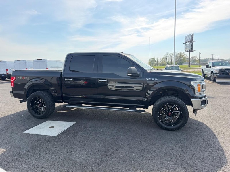 Ford F-150 Vehicle Full-screen Gallery Image 04