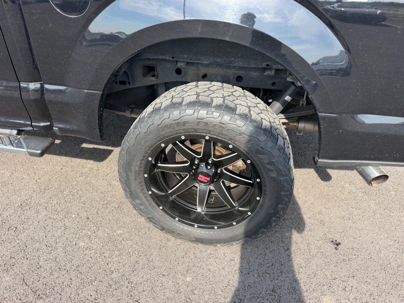 Ford F-150 Vehicle Full-screen Gallery Image 08