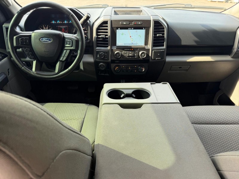 Ford F-150 Vehicle Full-screen Gallery Image 10