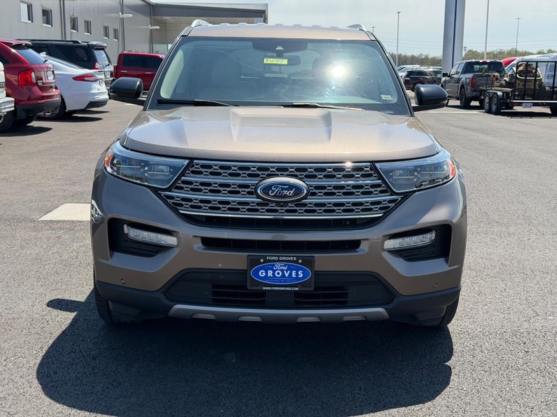 Ford Explorer Vehicle Full-screen Gallery Image 02