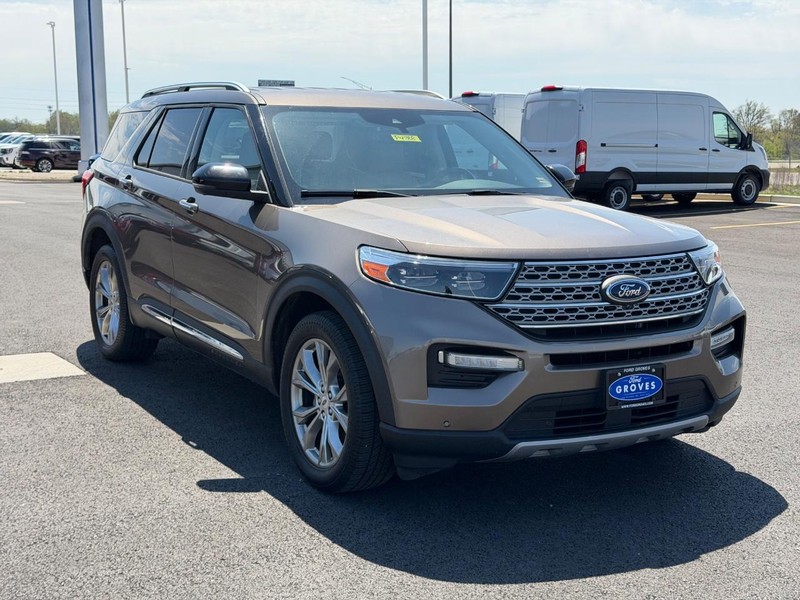 Ford Explorer Vehicle Full-screen Gallery Image 03