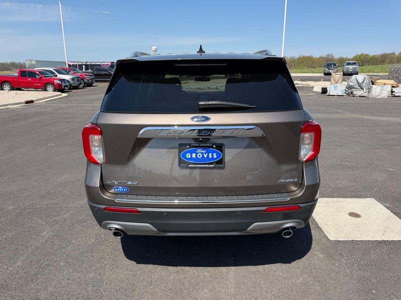 Ford Explorer Vehicle Full-screen Gallery Image 06