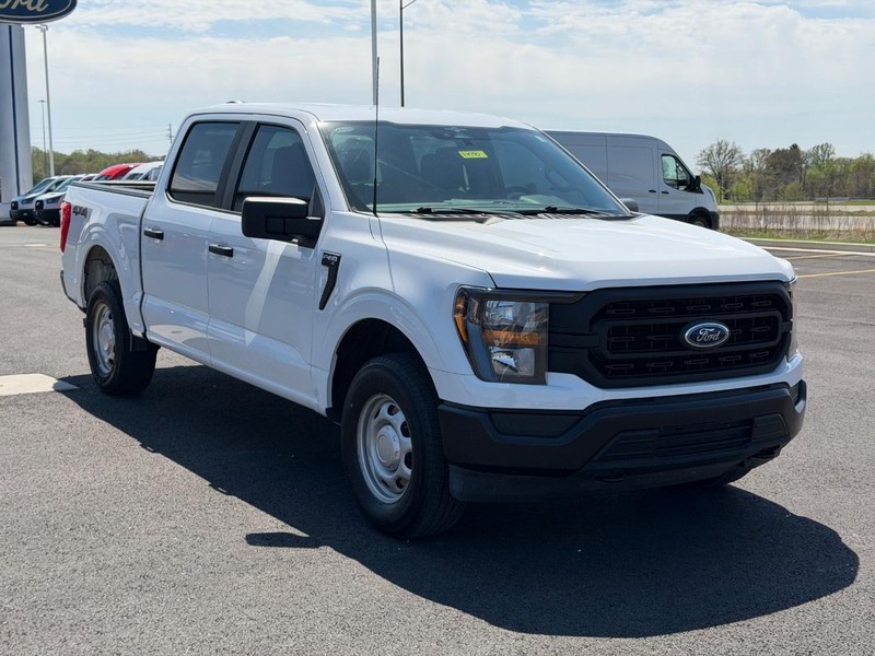 Ford F-150 Vehicle Full-screen Gallery Image 03