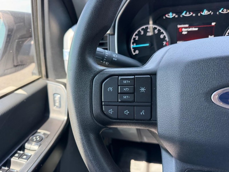 Ford F-150 Vehicle Full-screen Gallery Image 12