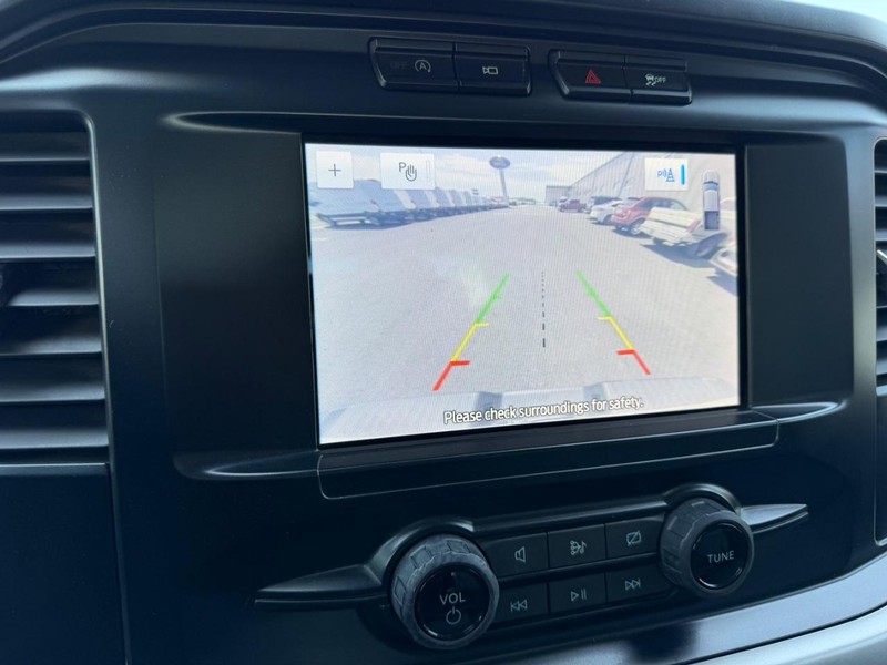 Ford F-150 Vehicle Full-screen Gallery Image 20