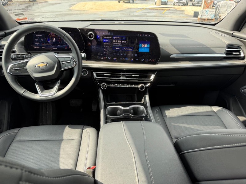 Chevrolet Traverse Vehicle Full-screen Gallery Image 13