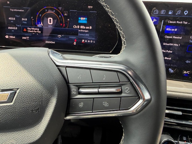 Chevrolet Traverse Vehicle Full-screen Gallery Image 16
