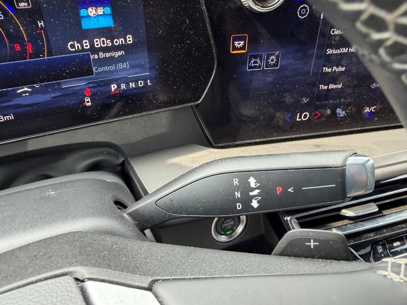 Chevrolet Traverse Vehicle Full-screen Gallery Image 17