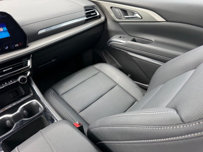 Chevrolet Traverse Vehicle Full-screen Gallery Image 20