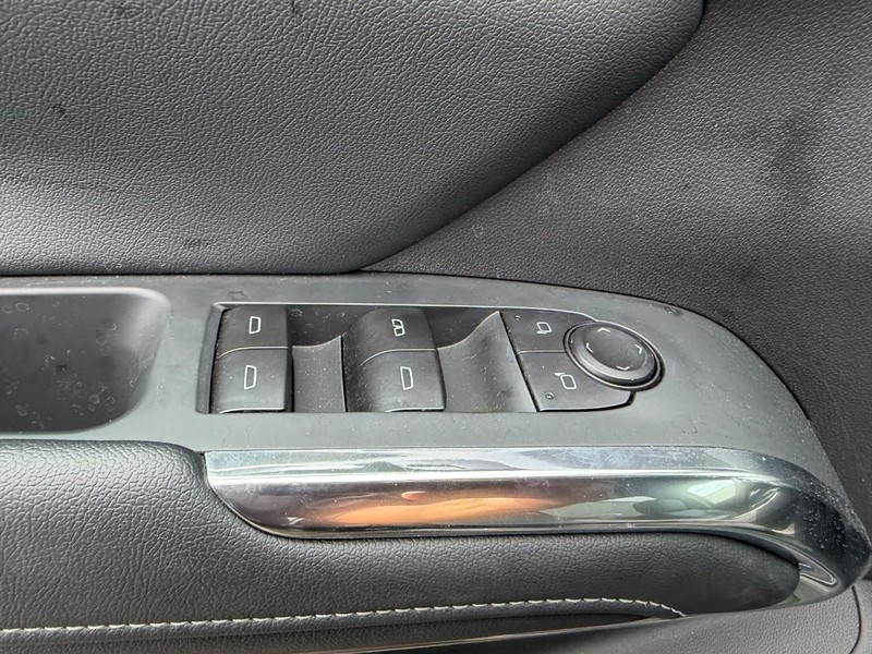 Chevrolet Traverse Vehicle Full-screen Gallery Image 21