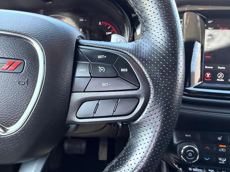 Dodge Durango Vehicle Full-screen Gallery Image 17