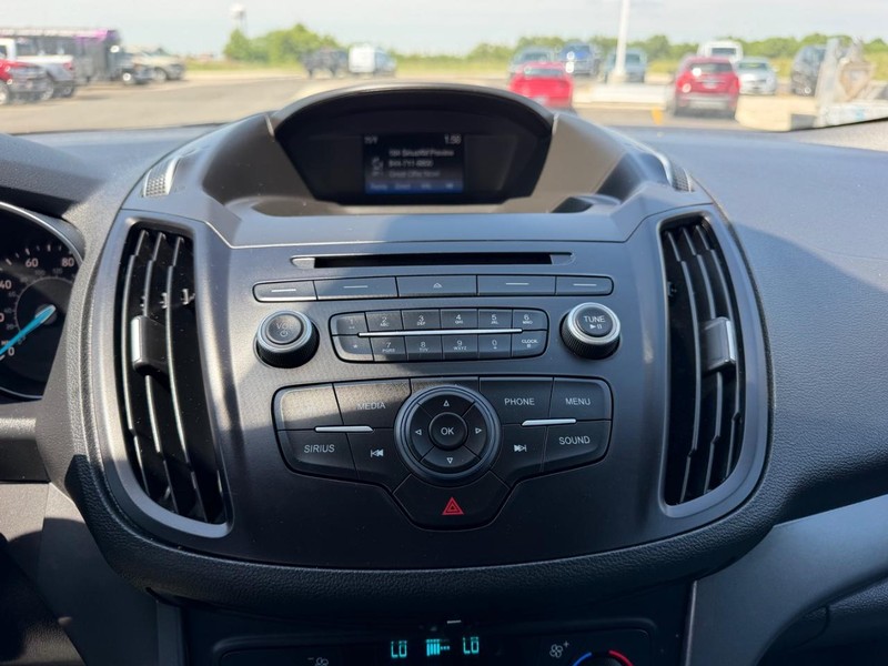 Ford Escape Vehicle Full-screen Gallery Image 14
