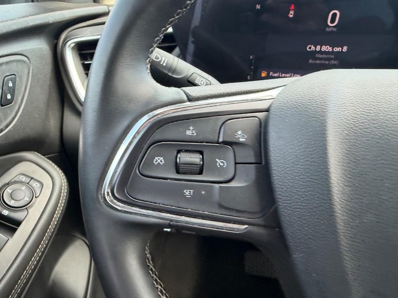 Buick Encore GX Vehicle Full-screen Gallery Image 12