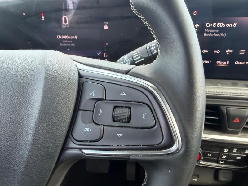 Buick Encore GX Vehicle Full-screen Gallery Image 13