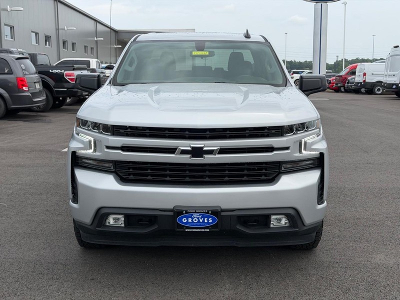 Chevrolet Silverado 1500 Vehicle Full-screen Gallery Image 02