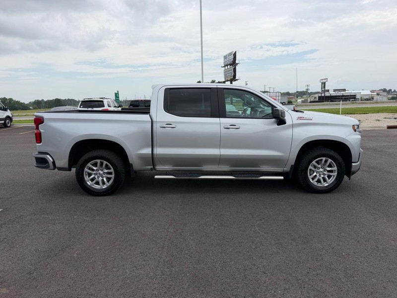 Chevrolet Silverado 1500 Vehicle Full-screen Gallery Image 04
