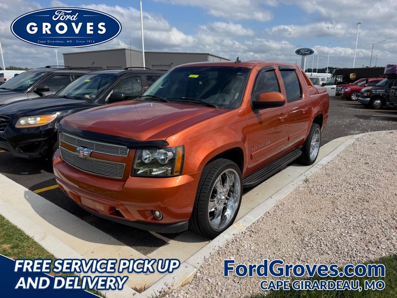 Chevrolet Avalanche Vehicle Full-screen Gallery Image 01
