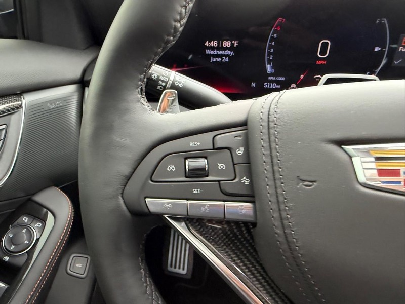 Cadillac CT5-V Vehicle Full-screen Gallery Image 13