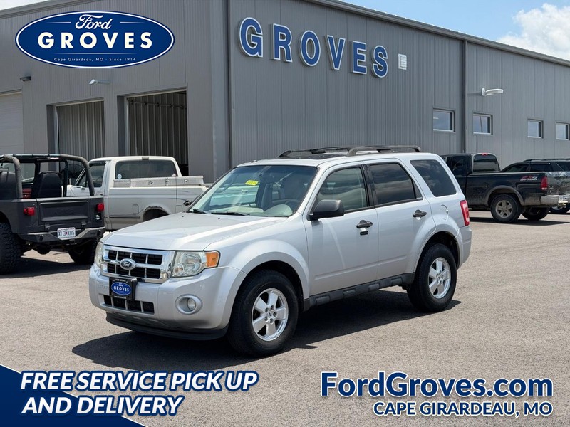 Ford Escape Vehicle Full-screen Gallery Image 01