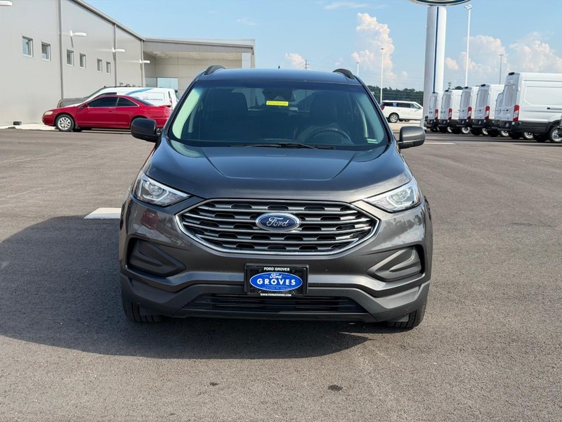 Ford Edge Vehicle Full-screen Gallery Image 02