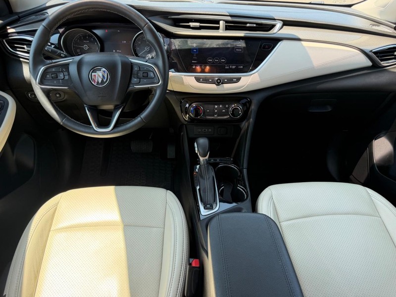 Buick Encore GX Vehicle Full-screen Gallery Image 10