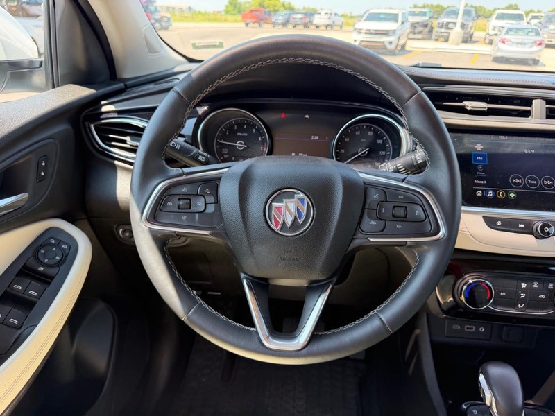 Buick Encore GX Vehicle Full-screen Gallery Image 11