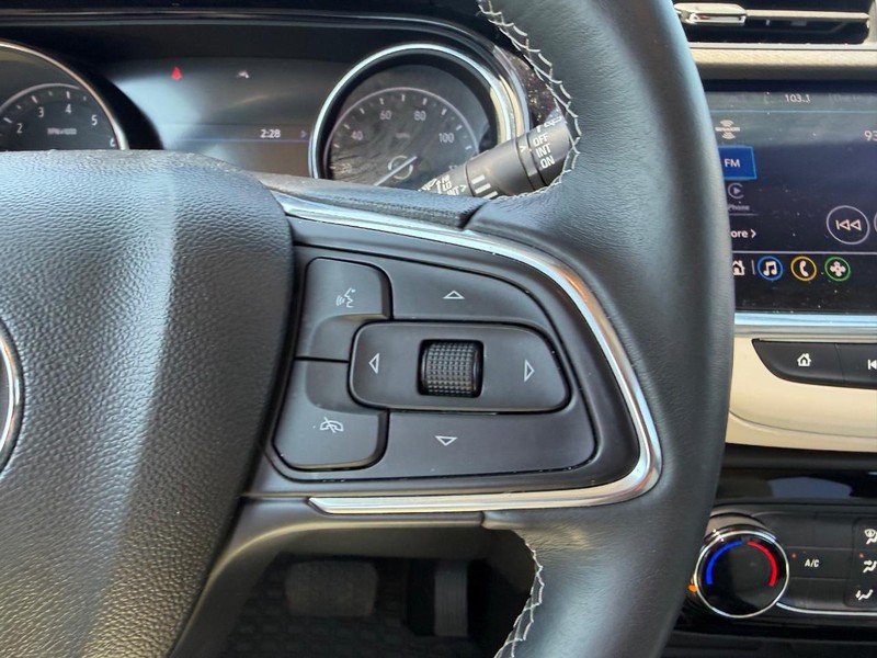 Buick Encore GX Vehicle Full-screen Gallery Image 13