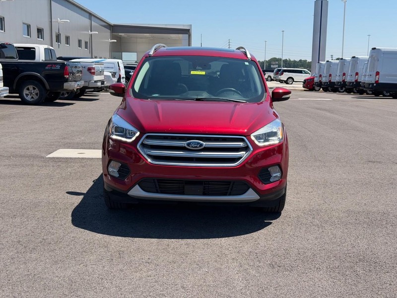 Ford Escape Vehicle Full-screen Gallery Image 02
