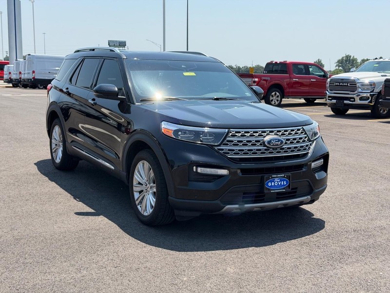 Ford Explorer Vehicle Full-screen Gallery Image 03