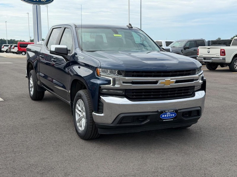 Chevrolet Silverado 1500 Vehicle Full-screen Gallery Image 03