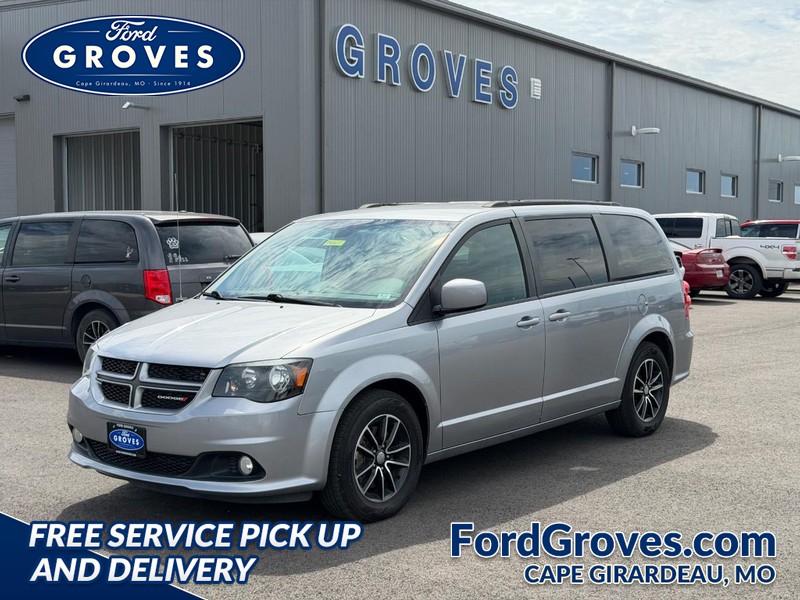 Dodge Grand Caravan Vehicle Full-screen Gallery Image 01