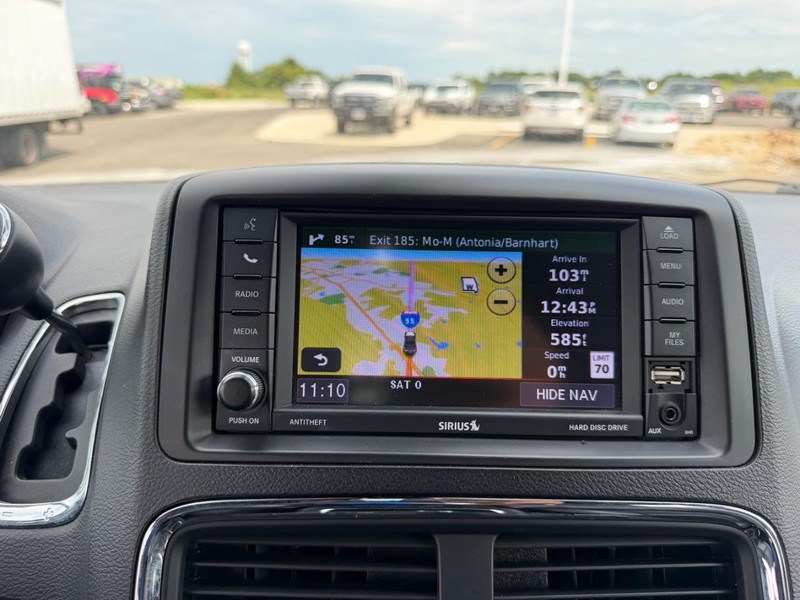 Dodge Grand Caravan Vehicle Full-screen Gallery Image 17