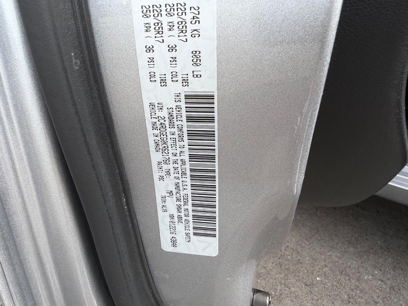Dodge Grand Caravan Vehicle Full-screen Gallery Image 25