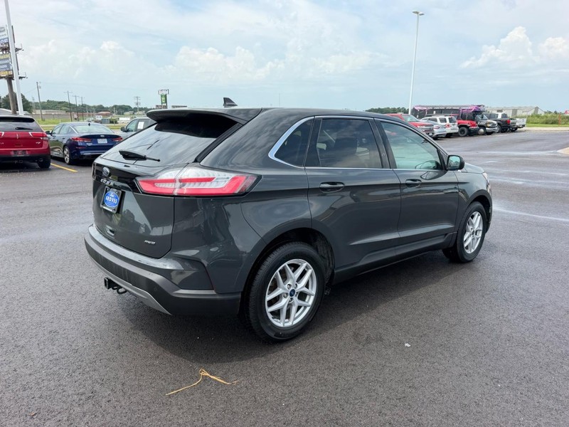 Ford Edge Vehicle Full-screen Gallery Image 05