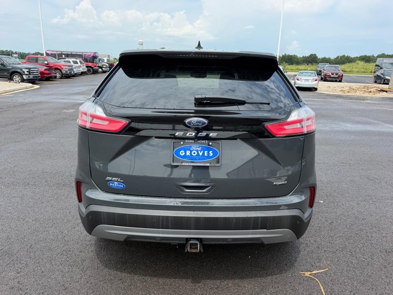Ford Edge Vehicle Full-screen Gallery Image 06
