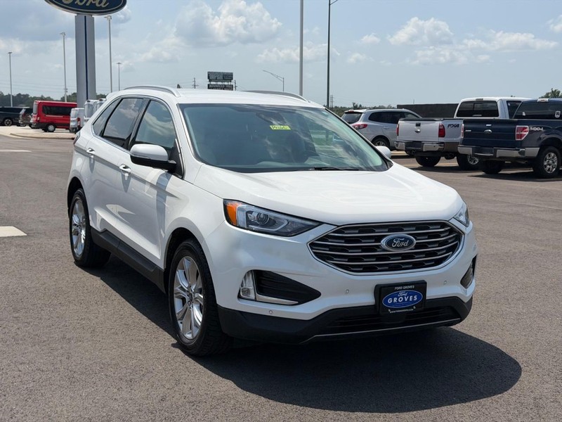 Ford Edge Vehicle Full-screen Gallery Image 03