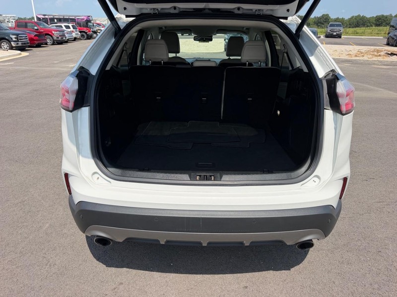 Ford Edge Vehicle Full-screen Gallery Image 07