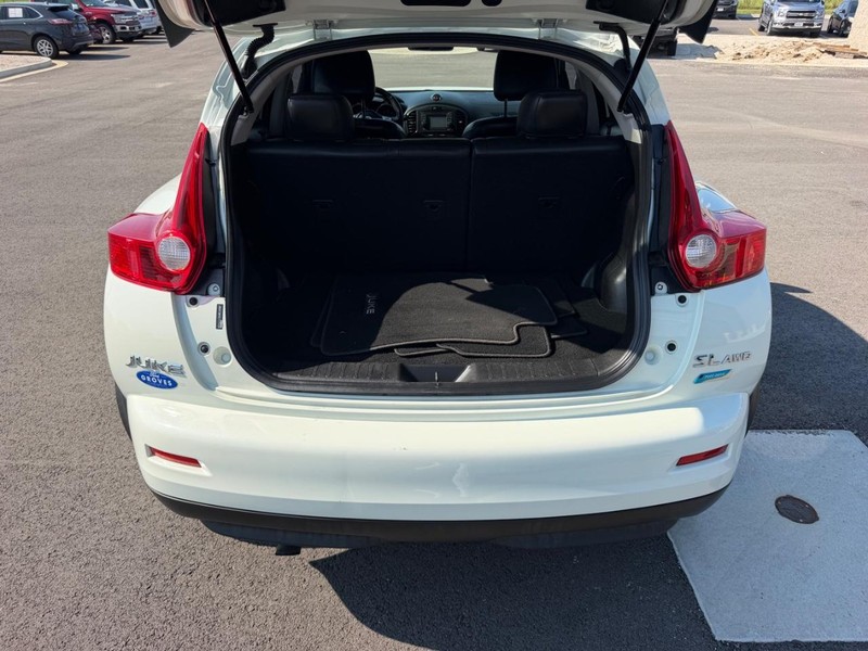 Nissan Juke Vehicle Full-screen Gallery Image 07