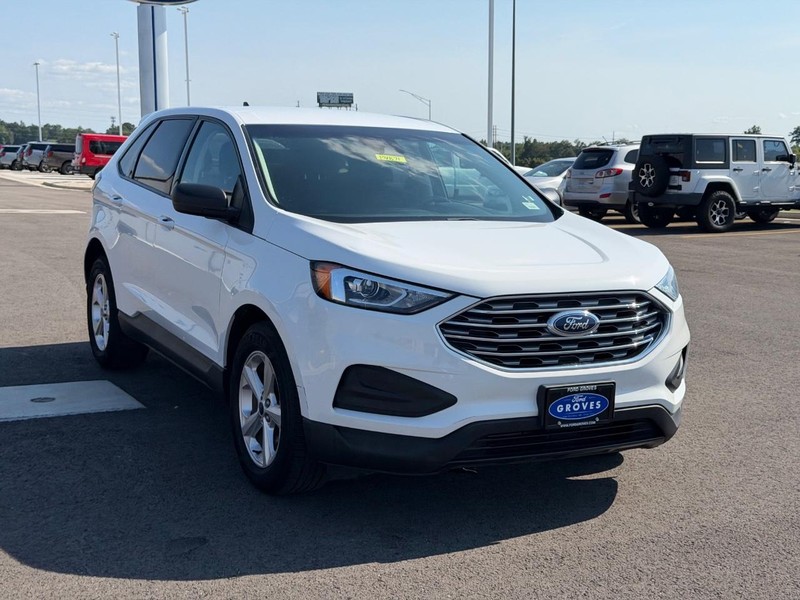 Ford Edge Vehicle Full-screen Gallery Image 03