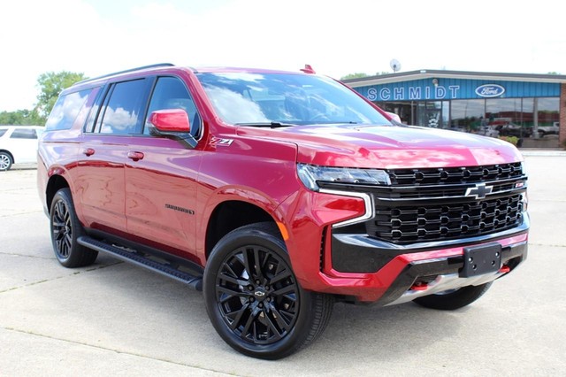 Used 2023 Chevrolet Suburban Z71 with VIN 1GNSKDKL6PR524669 for sale in Salem, IL